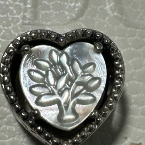 Authentic PANDORA Openwork Heart & Family Tree Charm - Picture 1 of 4